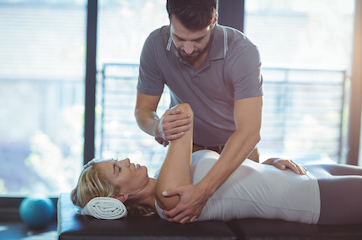 Chiropractic therapy and treatments to help reduce pain and improve function
